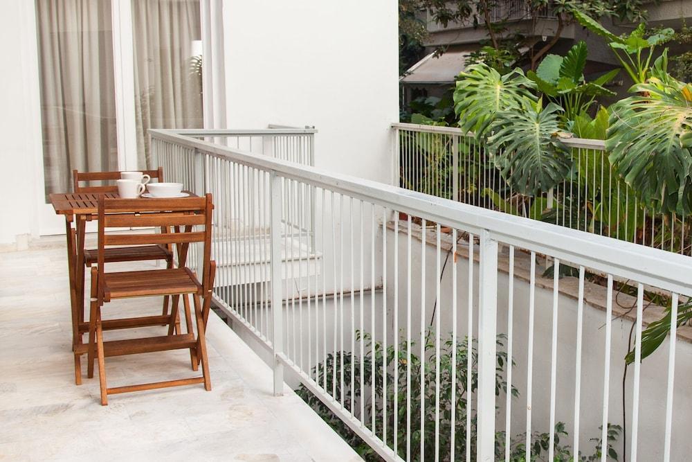 Luxurious Apartment In Athens Downtown Bagian luar foto
