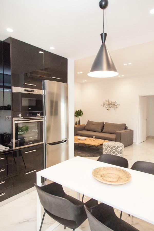 Luxurious Apartment In Athens Downtown Bagian luar foto